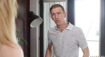 Elisa Calvi sabah kahvaltısında Danny D’nin sikini yalıyor